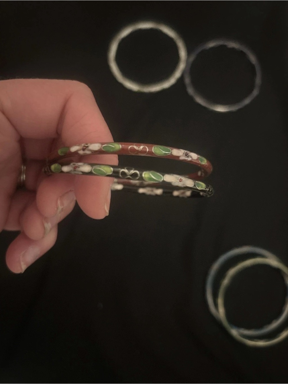 6 Small vintage Cloisonne Bangle Bracelets - Picture 5 of 7